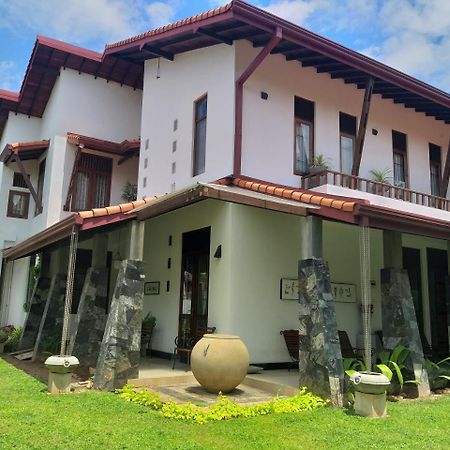 Cosy Nest Home Stay 尼甘布 外观 照片