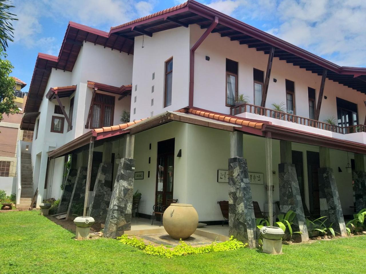Cosy Nest Home Stay 尼甘布 外观 照片