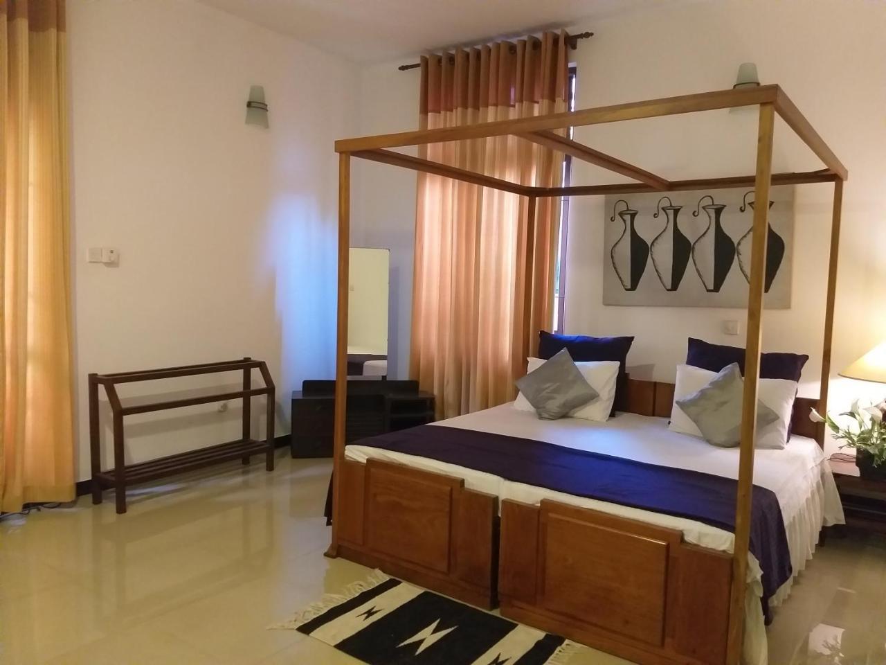 Cosy Nest Home Stay 尼甘布 外观 照片