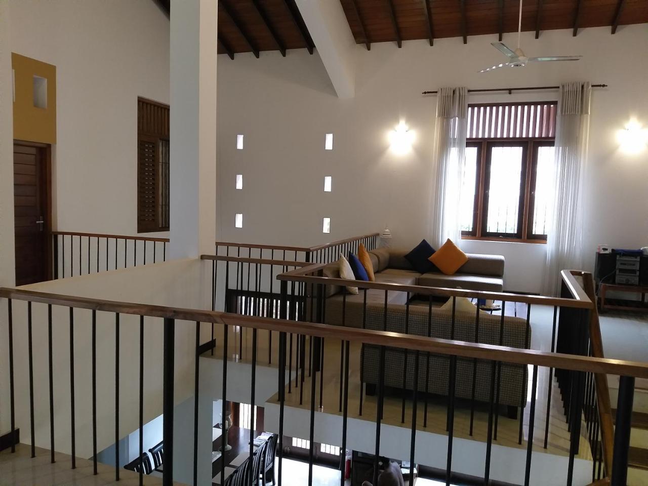 Cosy Nest Home Stay 尼甘布 外观 照片