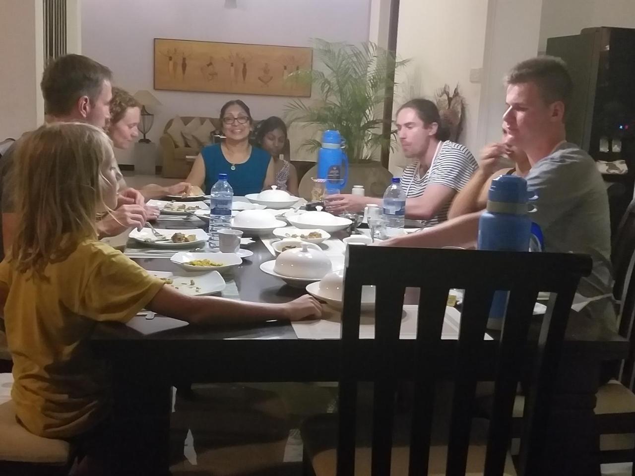 Cosy Nest Home Stay 尼甘布 外观 照片