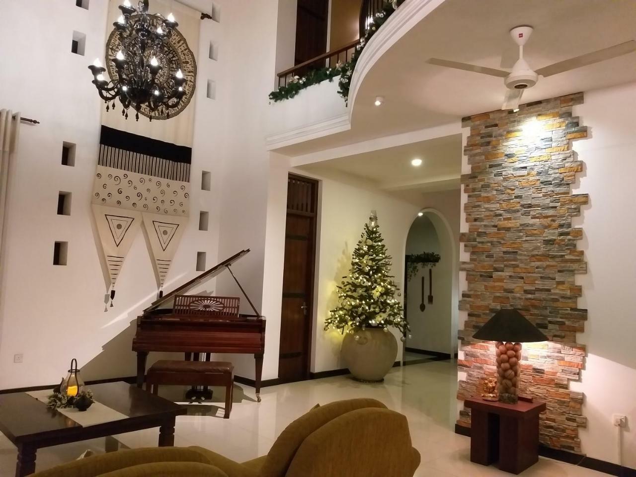 Cosy Nest Home Stay 尼甘布 外观 照片