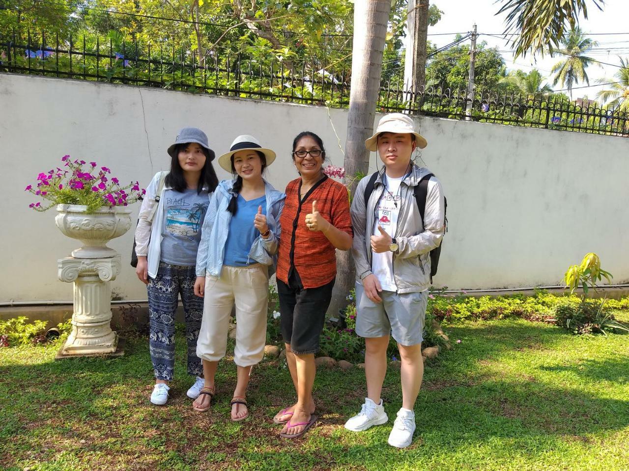 Cosy Nest Home Stay 尼甘布 外观 照片